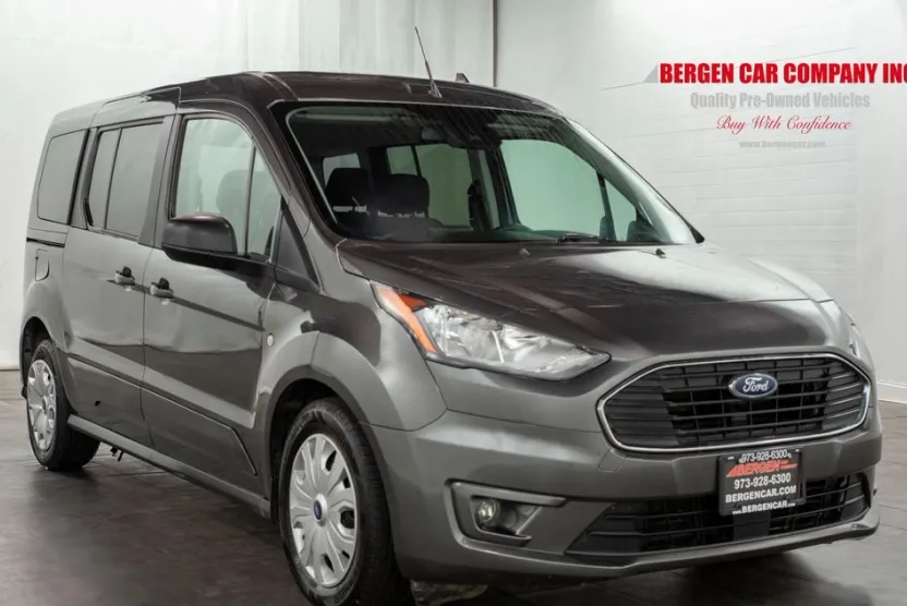 2021 Ford Transit Connect XLT photo 1