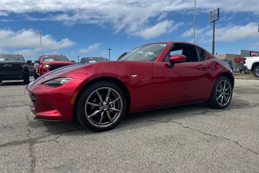 2021 Mazda MX-5 Miata Miata RF Grand Touring photo 1