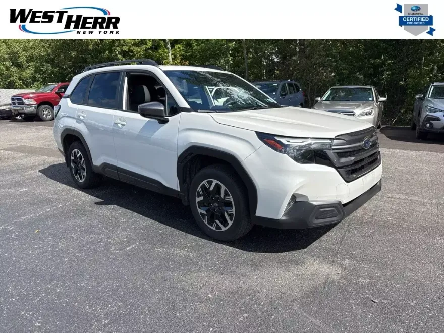 2025 Subaru Forester Premium Base photo 1