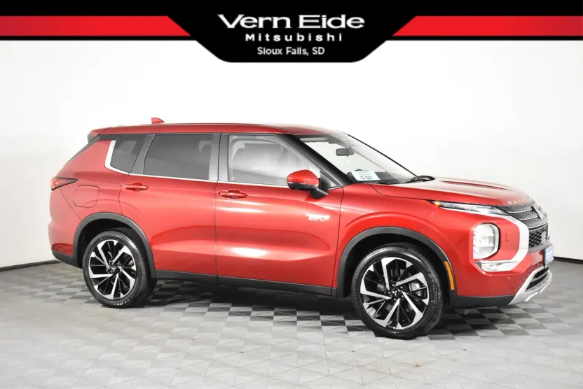 2025 Mitsubishi Outlander PHEV SE photo 1