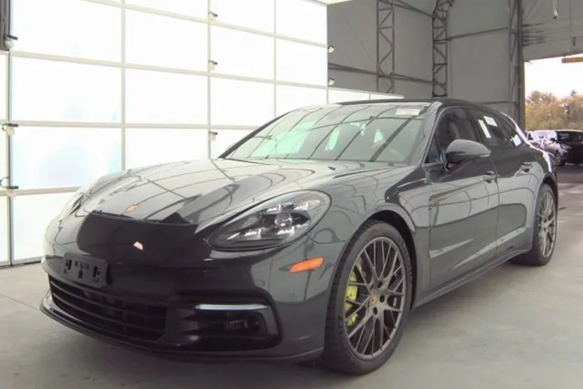 2018 Porsche Panamera E-Hybrid Sport Turismo 4 photo 1