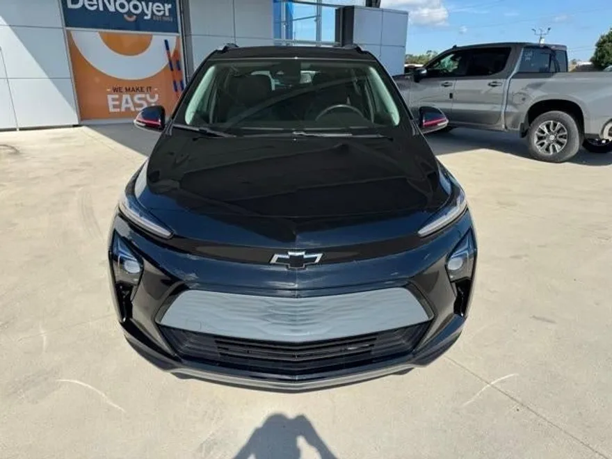 2023 Chevrolet Bolt EUV photo 1