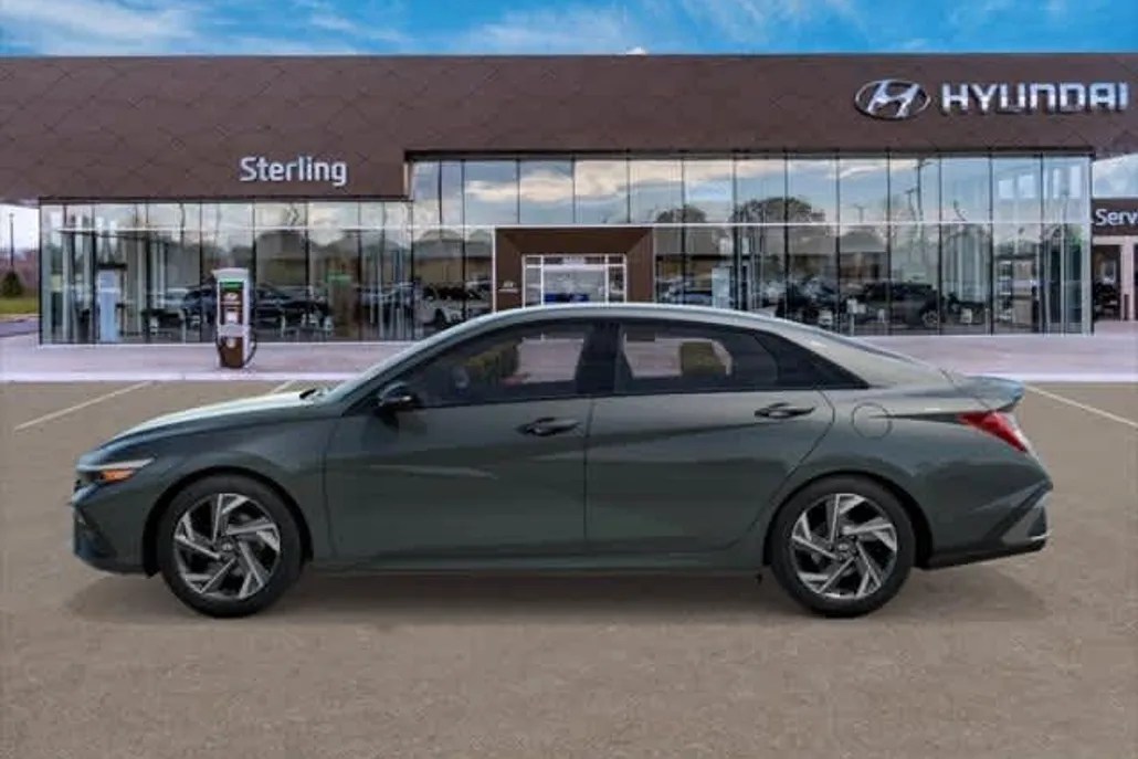 2025 Hyundai Elantra SEL Sport photo 1