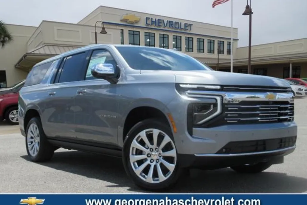 2025 Chevrolet Suburban Premier photo 1