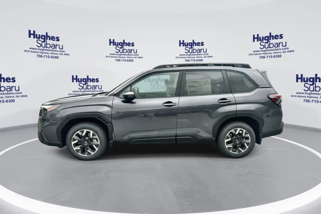 2025 Subaru Forester Premium photo 1