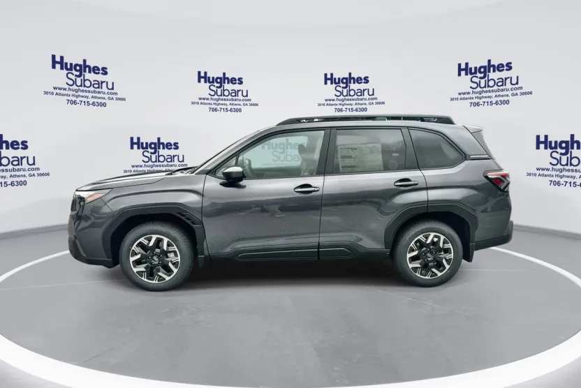 2025 Subaru Forester Premium photo 1