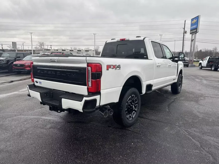 2025 Ford F-350 Platinum photo 1