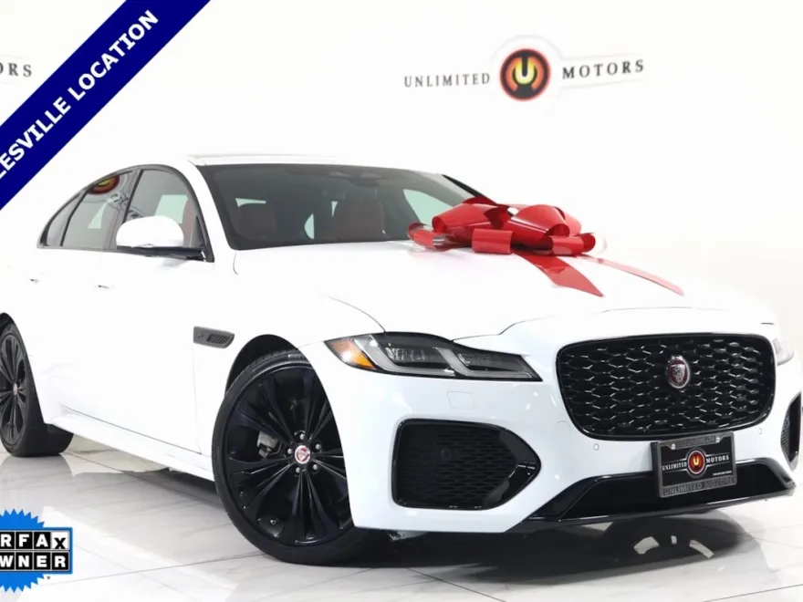 2023 Jaguar XF R-Dynamic SE photo 1