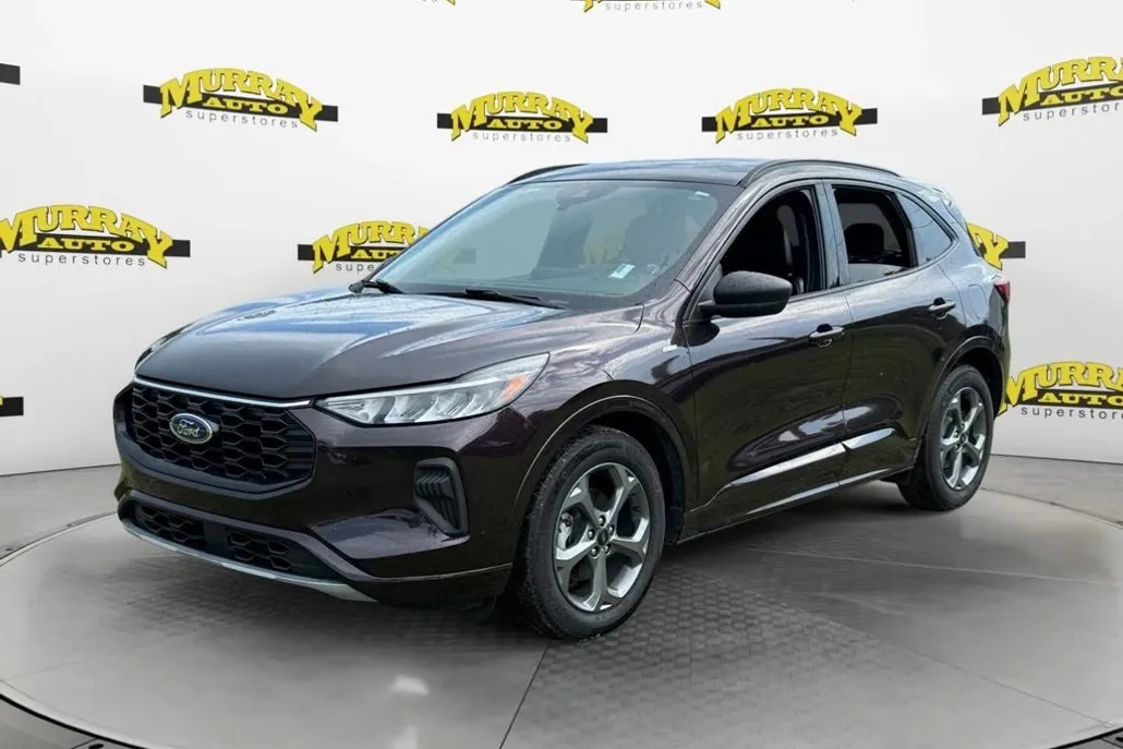 2023 Ford Escape ST-Line photo 1