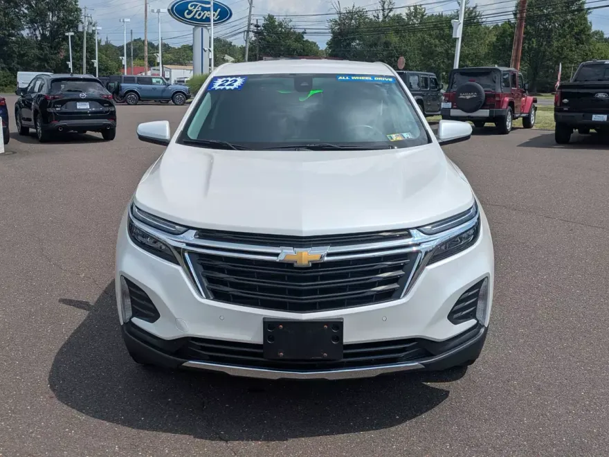 2022 Chevrolet Equinox LT photo 1