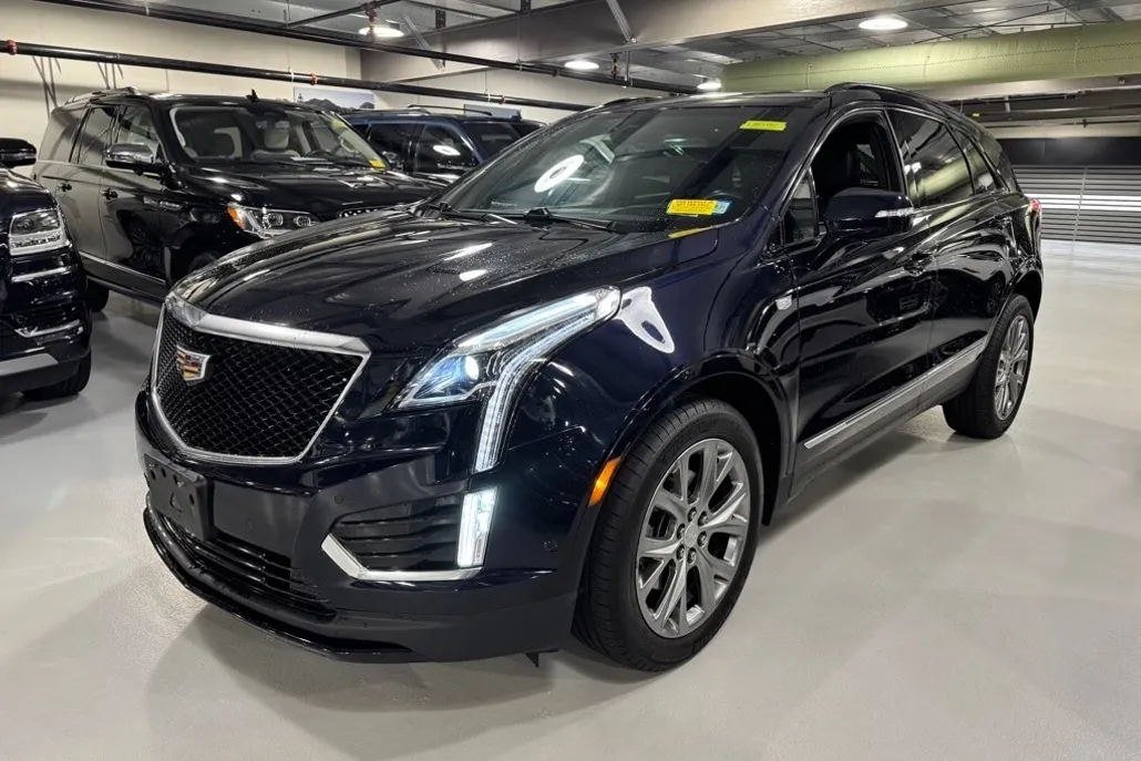 2021 Cadillac XT5 Sport photo 1
