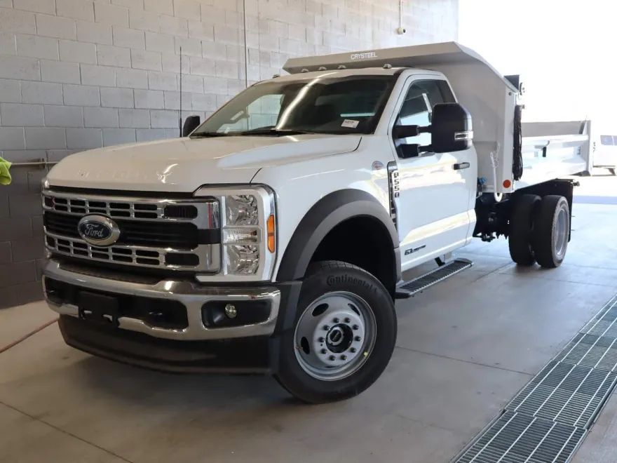 2024 Ford F-550 photo 1