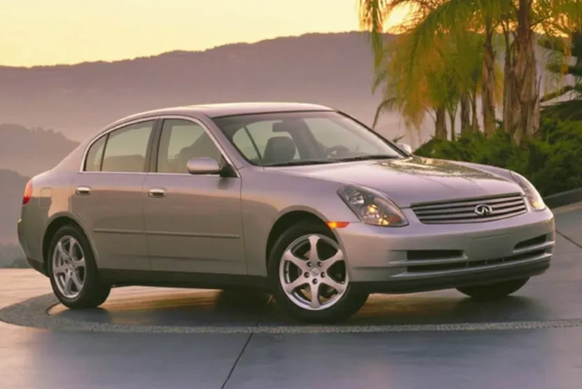2004 Infiniti G35 x Sedan photo 1