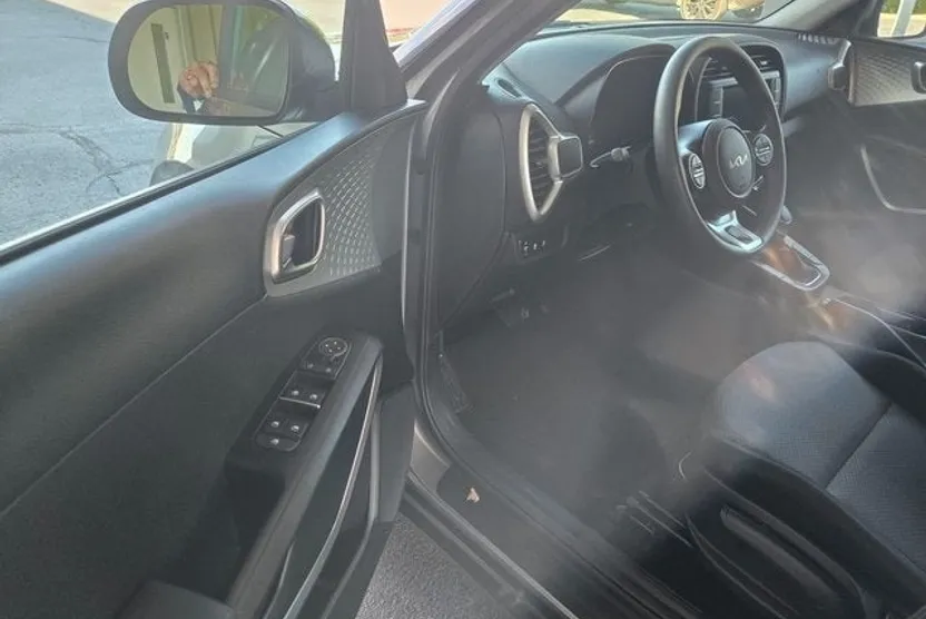 2024 Kia Soul LX photo 1