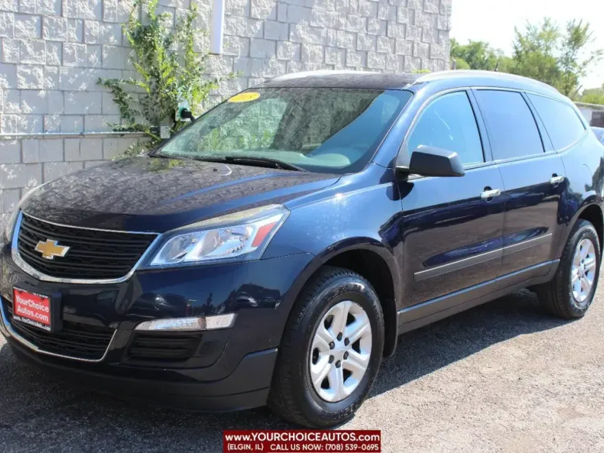 2015 Chevrolet Traverse LS photo 1