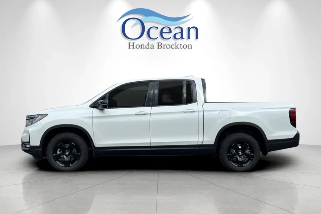 2026 Honda Ridgeline Black Edition photo 1