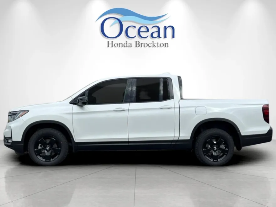 2026 Honda Ridgeline Black Edition photo 1