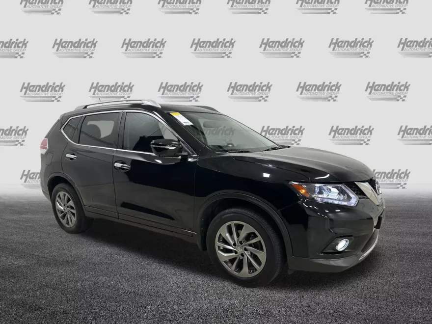 2015 Nissan Rogue SL photo 1