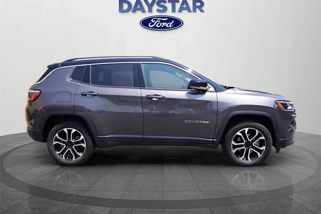 2022 Jeep Compass Limited photo 1