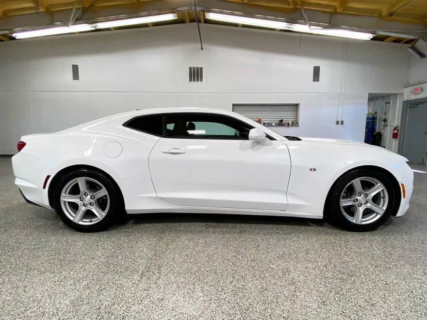 2020 Chevrolet Camaro 1LS 1LT photo 5