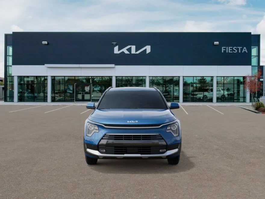 2025 Kia Niro SX photo 1