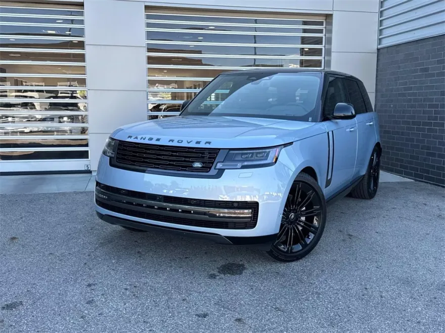 2025 Land Rover Range Rover SE photo 1