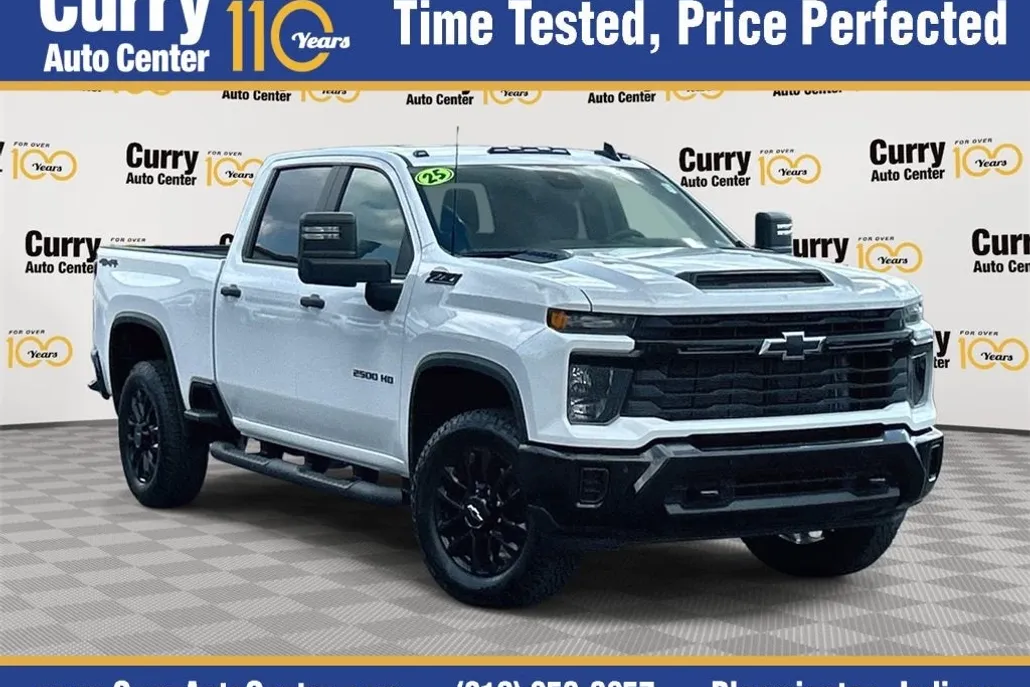 2025 Chevrolet Silverado 2500HD Custom photo 1