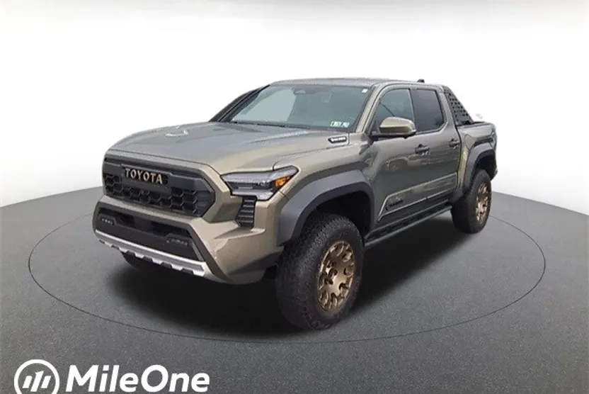 2024 Toyota Tacoma Trailhunter photo 1