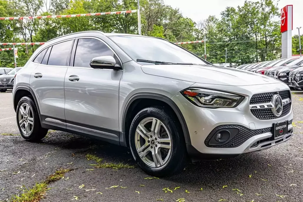2021 Mercedes Benz GLA 250 photo 1