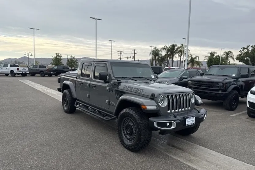 2020 Jeep Gladiator Overland photo 1
