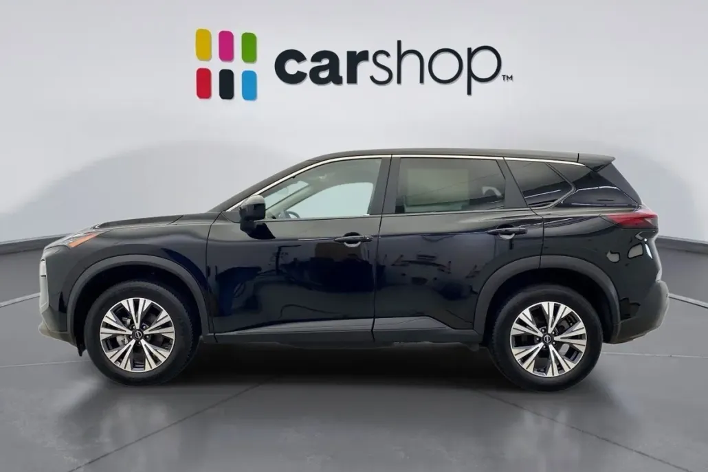 2023 Nissan Rogue SV photo 1
