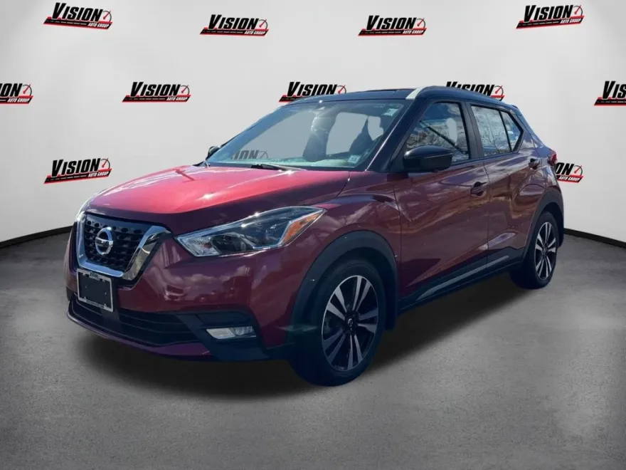2020 Nissan Kicks SR photo 1