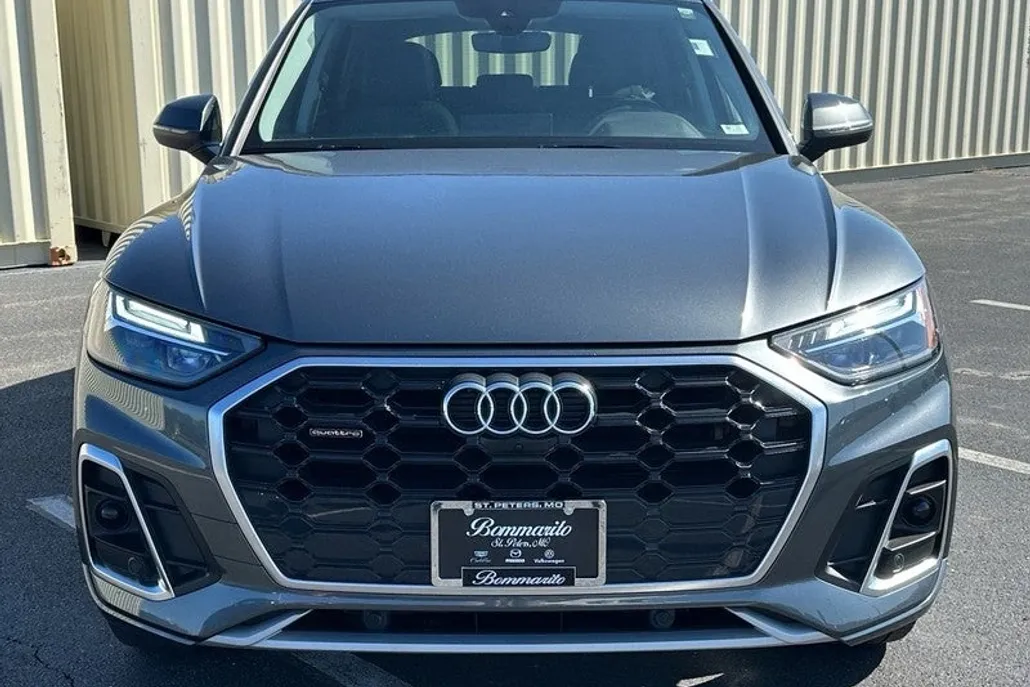 2023 Audi Q5 S line Premium Plus 45 TFSI photo 1