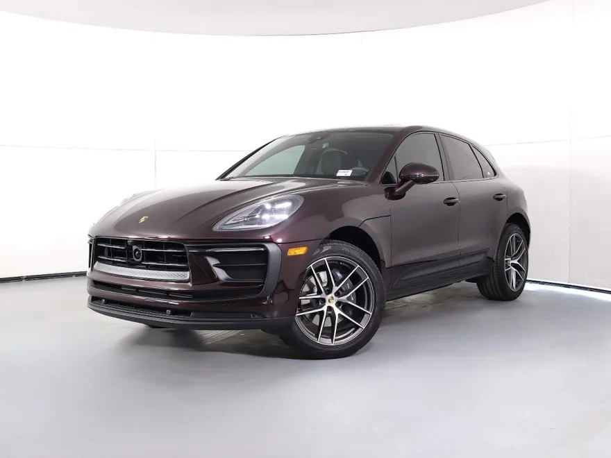 2025 Porsche Macan T photo 1