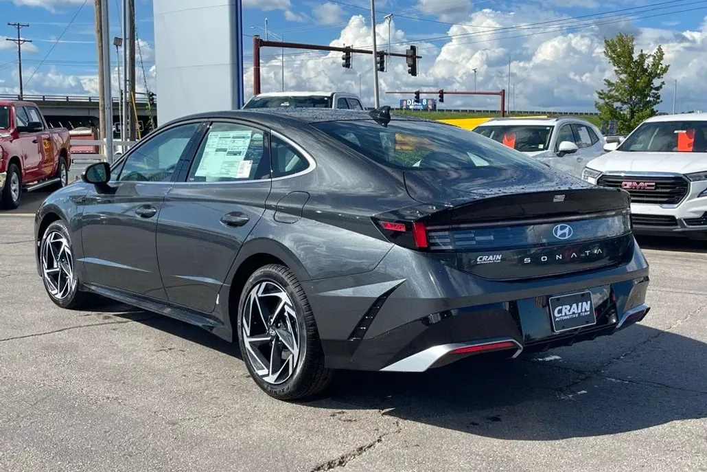 2026 Hyundai Sonata SEL Sport photo 1