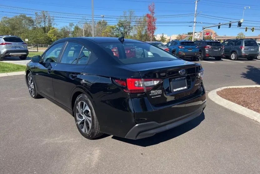 2025 Subaru Legacy Premium photo 1