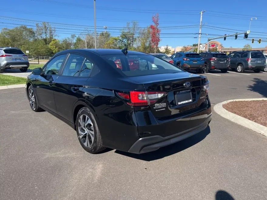 2025 Subaru Legacy Premium photo 1