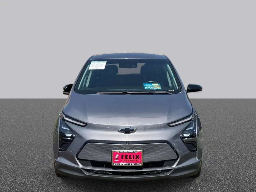 2022 Chevrolet Bolt EV 2LT photo 1
