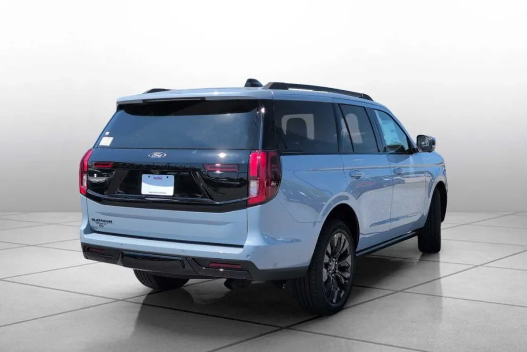 2025 Ford Expedition Platinum photo 1