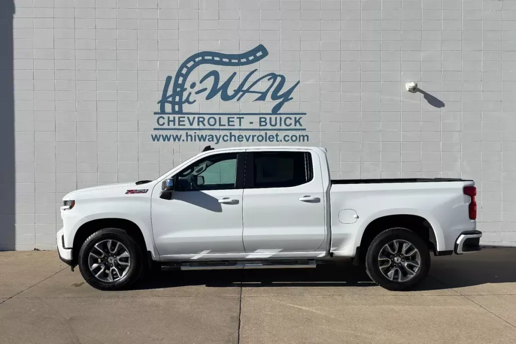 2021 Chevrolet Silverado 1500 RST photo 1