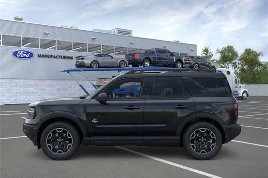 2025 Ford Bronco Sport Outer Banks photo 1