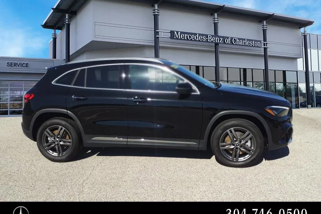 2025 Mercedes Benz GLA 250 4MATIC photo 1