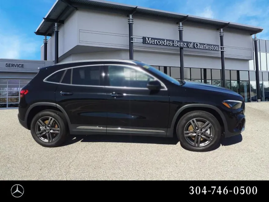 2025 Mercedes Benz GLA 250 4MATIC photo 1