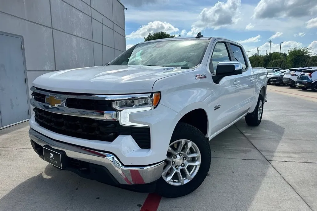2024 Chevrolet Silverado 1500 photo 1