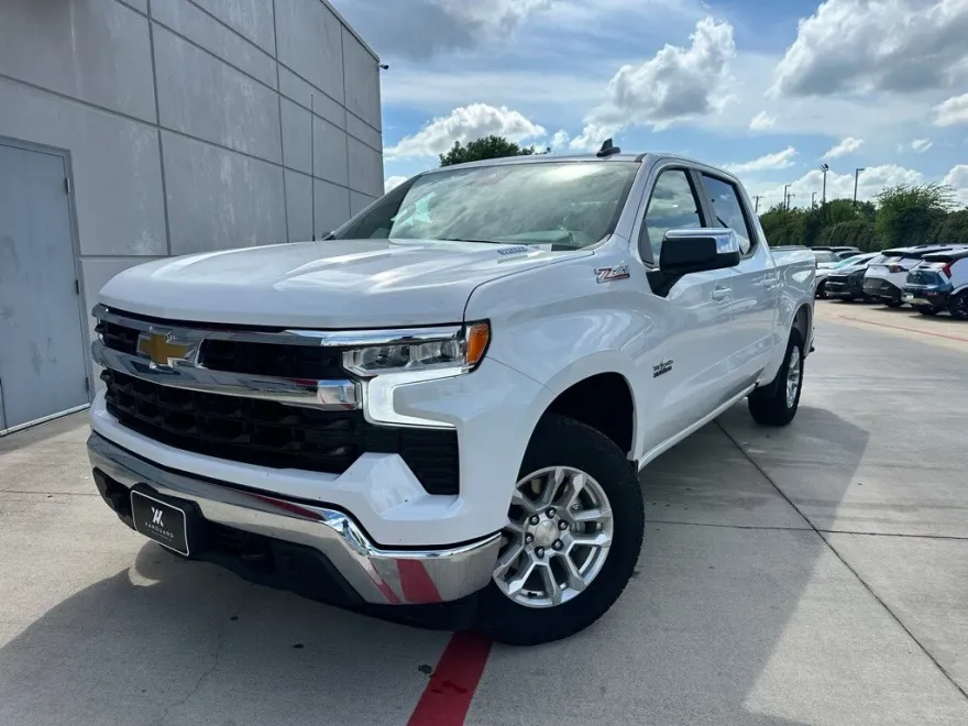 2024 Chevrolet Silverado 1500 photo 1