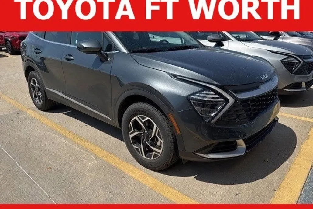2024 Kia Sportage LX photo 1