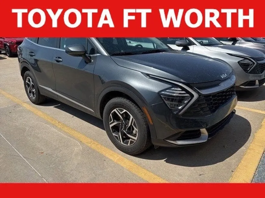 2024 Kia Sportage LX photo 1