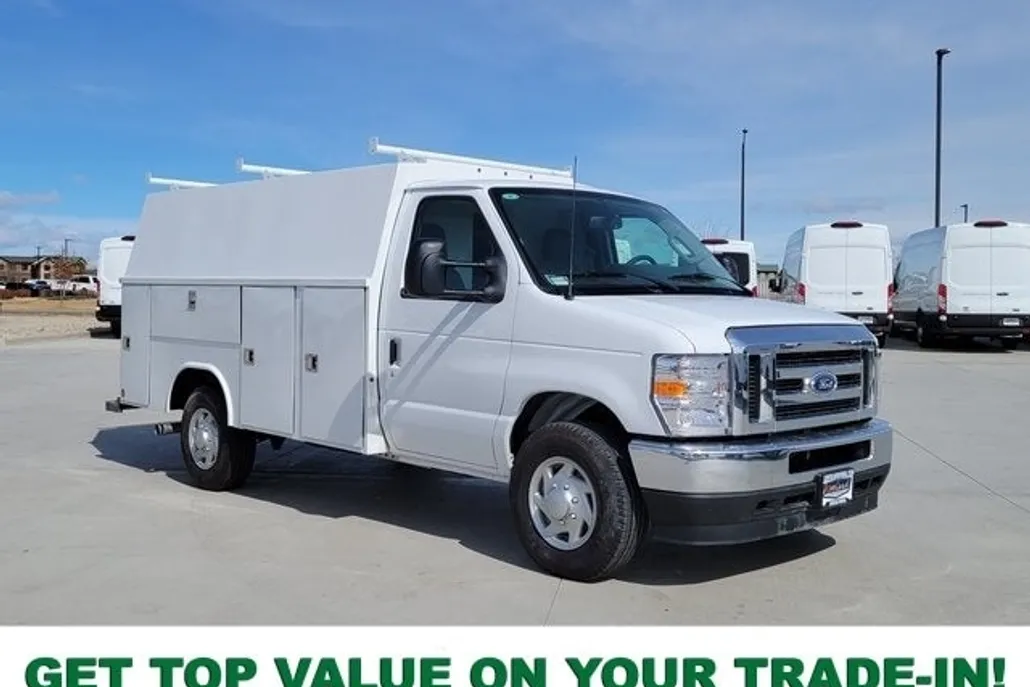 2025 Ford E-350 photo 1