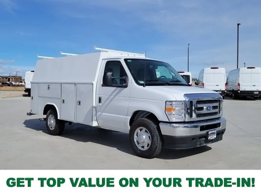 2025 Ford E-350 photo 1