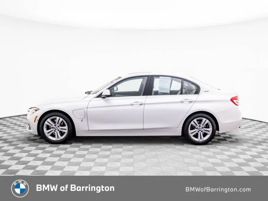 2017 Bmw 330e 3-Series photo 1